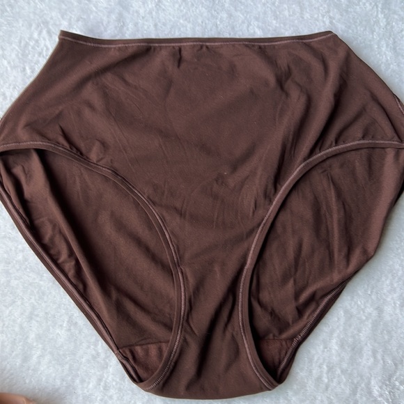 (3) SKIMS Fits Everybody Assorted Full Briefs - Picture 11 of 12